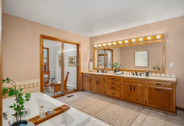 $1,150,000 | 3419 South Saxon Court, Spokane, WA 99203