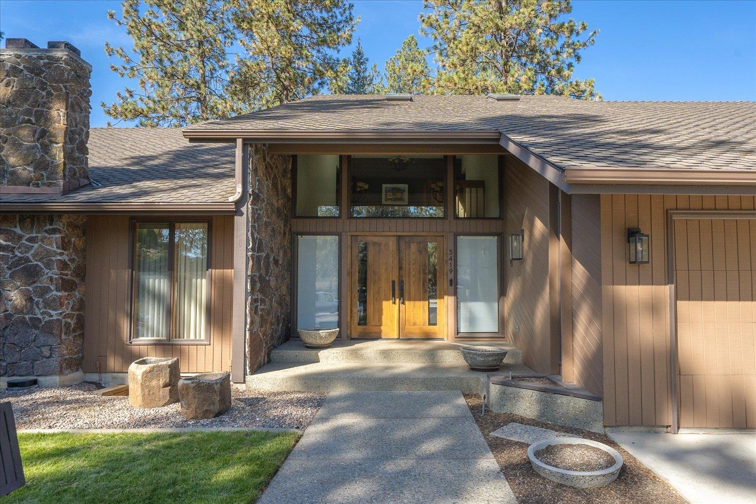 3419 South Saxon Court Spokane, WA 99203 - Photo 3 of 49