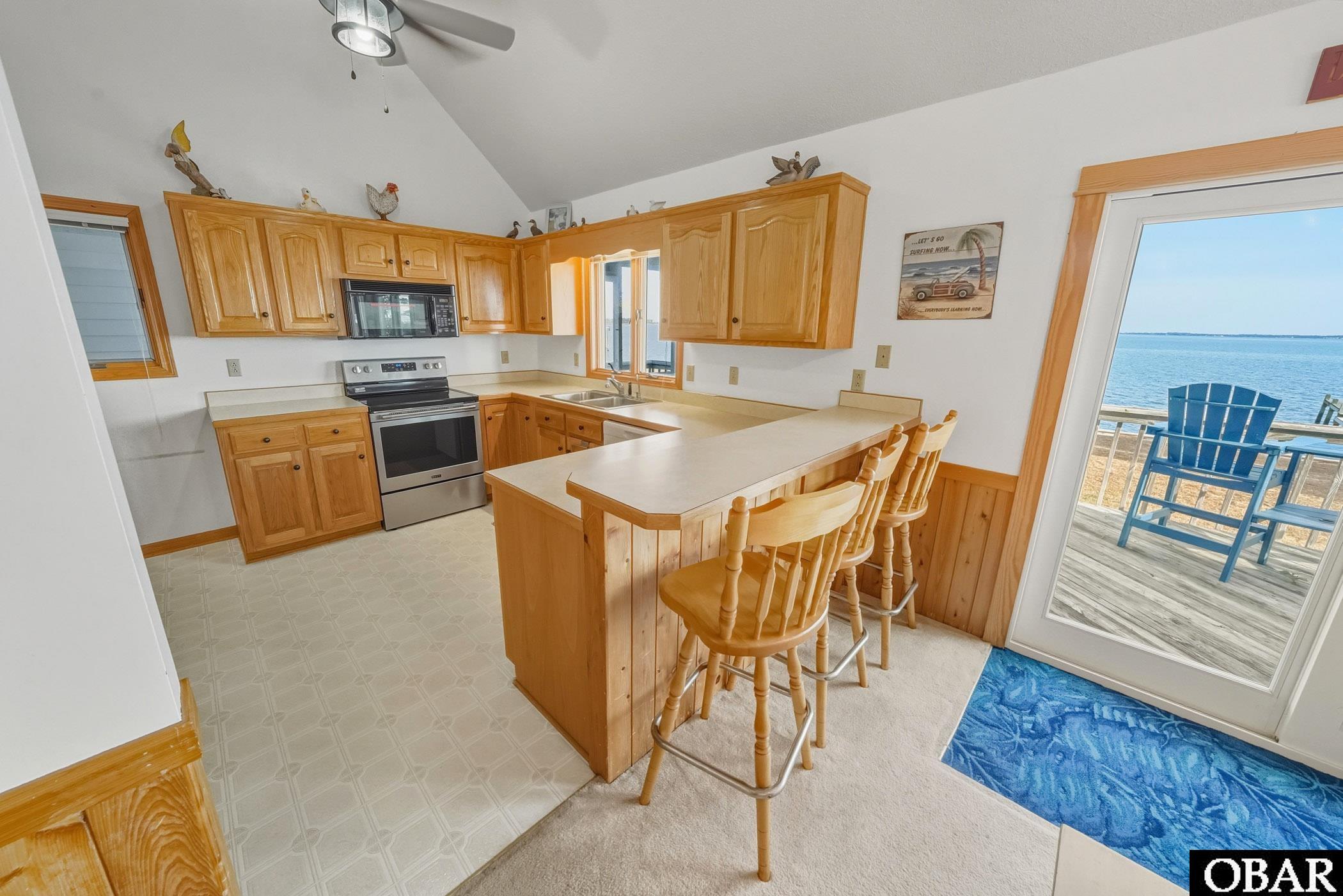 105 North Water Street Point Harbor, NC 27964 - Photo 13 of 50 Kitchen