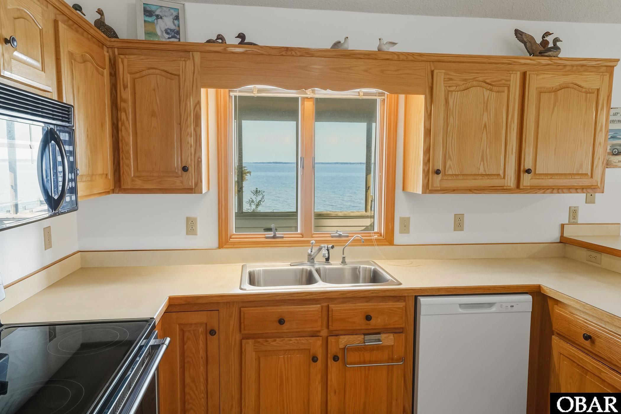 105 North Water Street Point Harbor, NC 27964 - Photo 15 of 50 Great Views