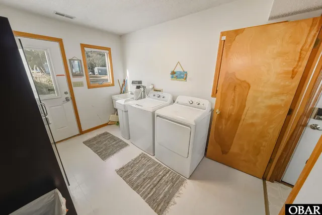 $630,000 | 105 North Water Street, Point Harbor, NC 27964