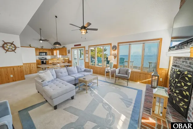 $630,000 | 105 North Water Street, Point Harbor, NC 27964