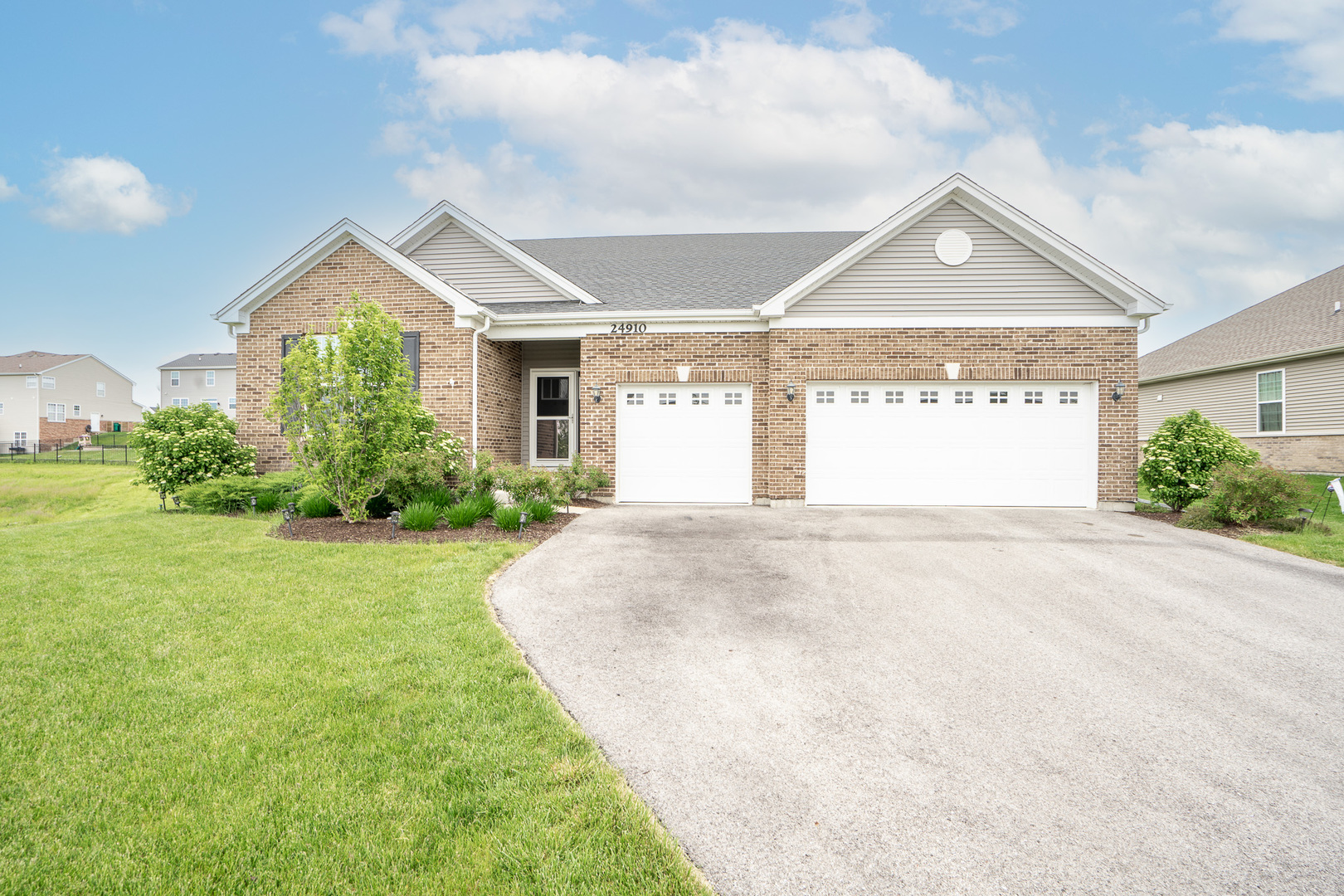 24910 South Glidden Cir  