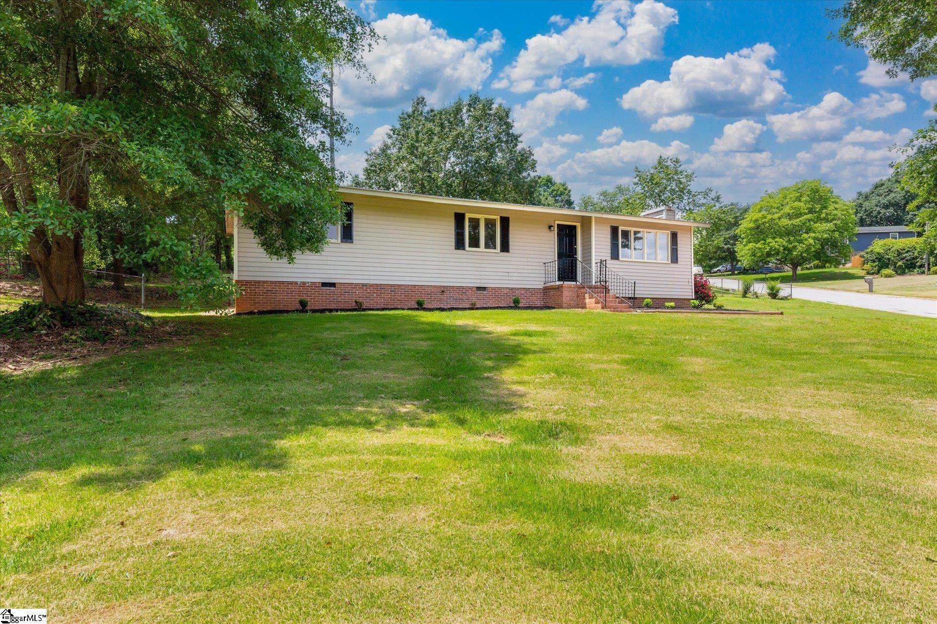 107 Sherry Lane Easley, SC 29640 - Photo 3 of 22