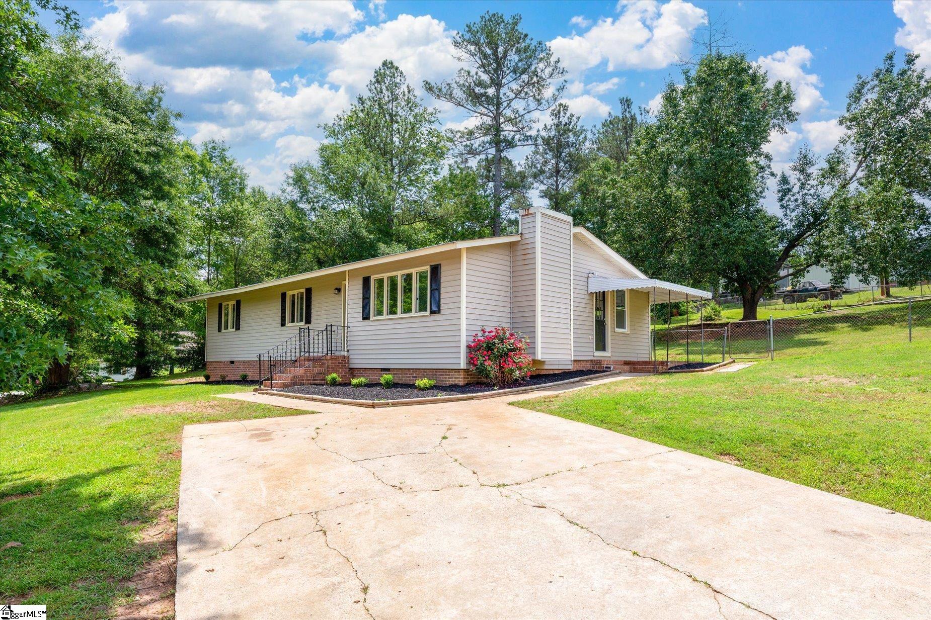 107 Sherry Lane Easley, SC 29640 - Photo 4 of 22