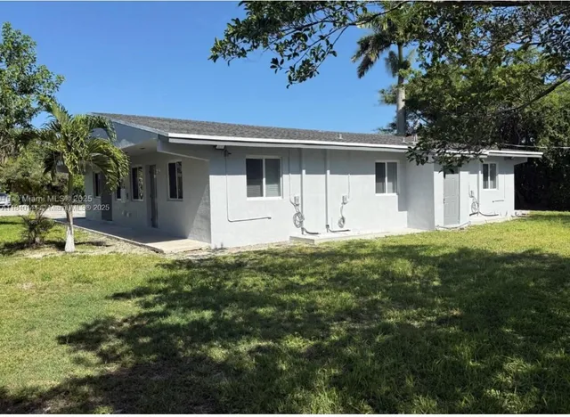 $2,150 | 22210 Southwest 116th Avenue, Unit A, Miami, FL 33170