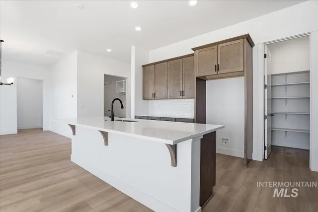 $725,000 | 2323 North Kenora Avenue, Star, ID 83669