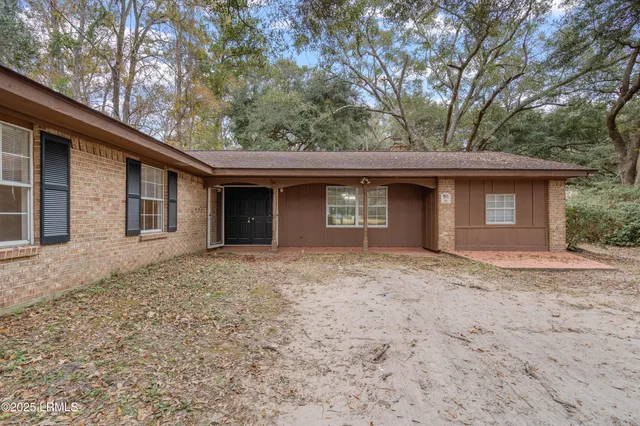 $375,000 | 68 Cherokee Farms Road, Beaufort, SC 29906