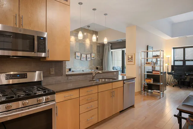 $3,400 | 100 3rd Avenue South, Unit 406, Minneapolis, MN 55401