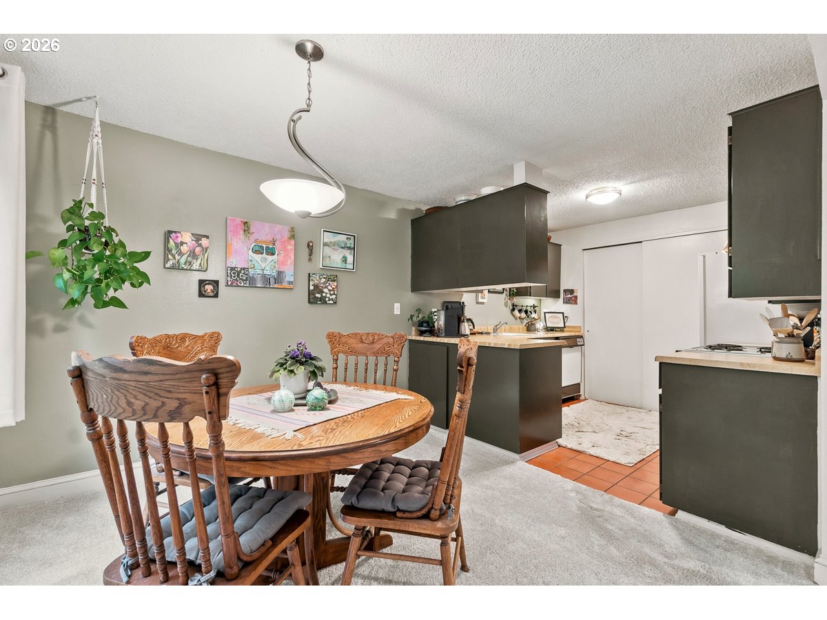 7134 Southwest Murray Boulevard Beaverton, OR 97008 - Photo 5 of 38
