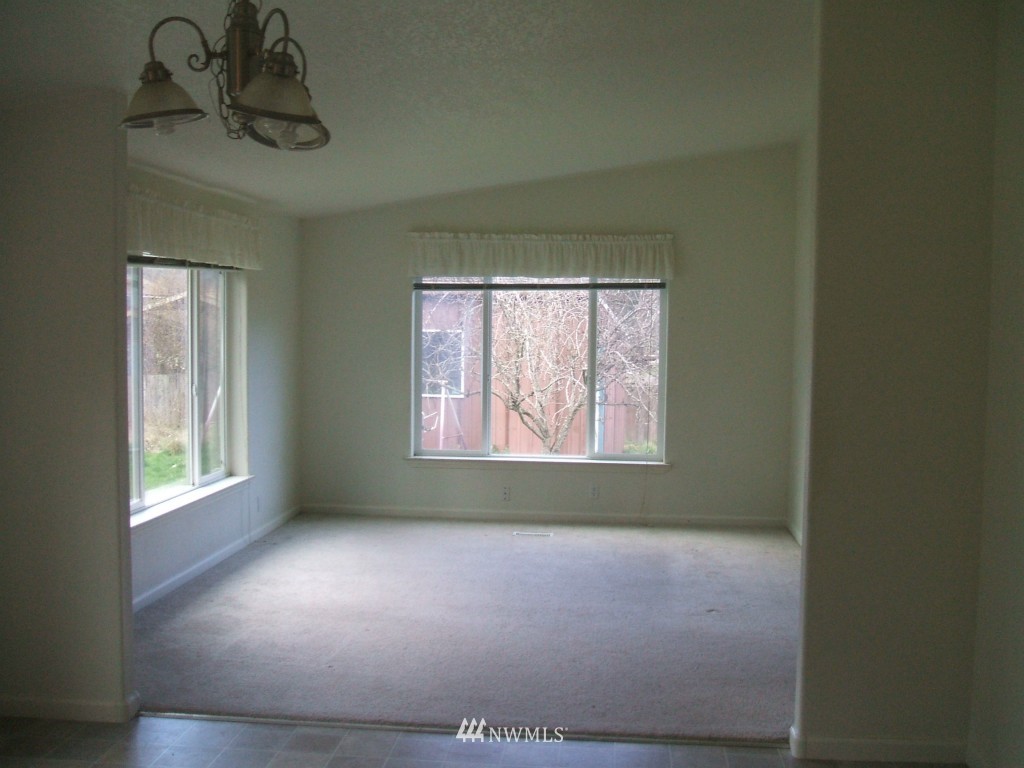 153 Thompson Road Port Angeles, WA 98363 - Photo 12 of 13 Gallery Image 12