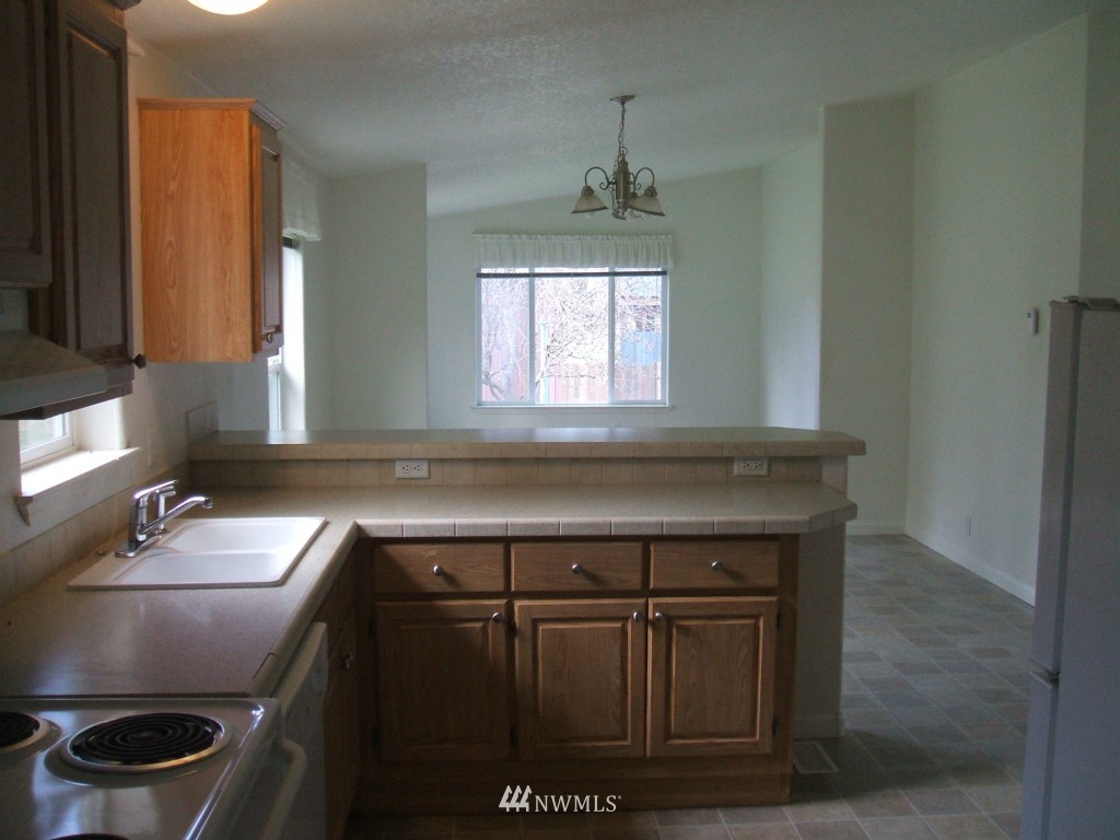 153 Thompson Road Port Angeles, WA 98363 - Photo 4 of 13 Gallery Image 4