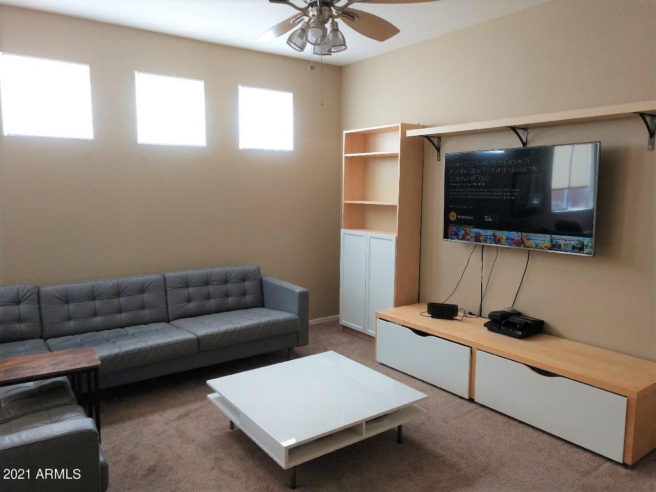 1431 East Chipman Road Phoenix, AZ 85040 - Photo 7 of 16 Chipman Family Room 2