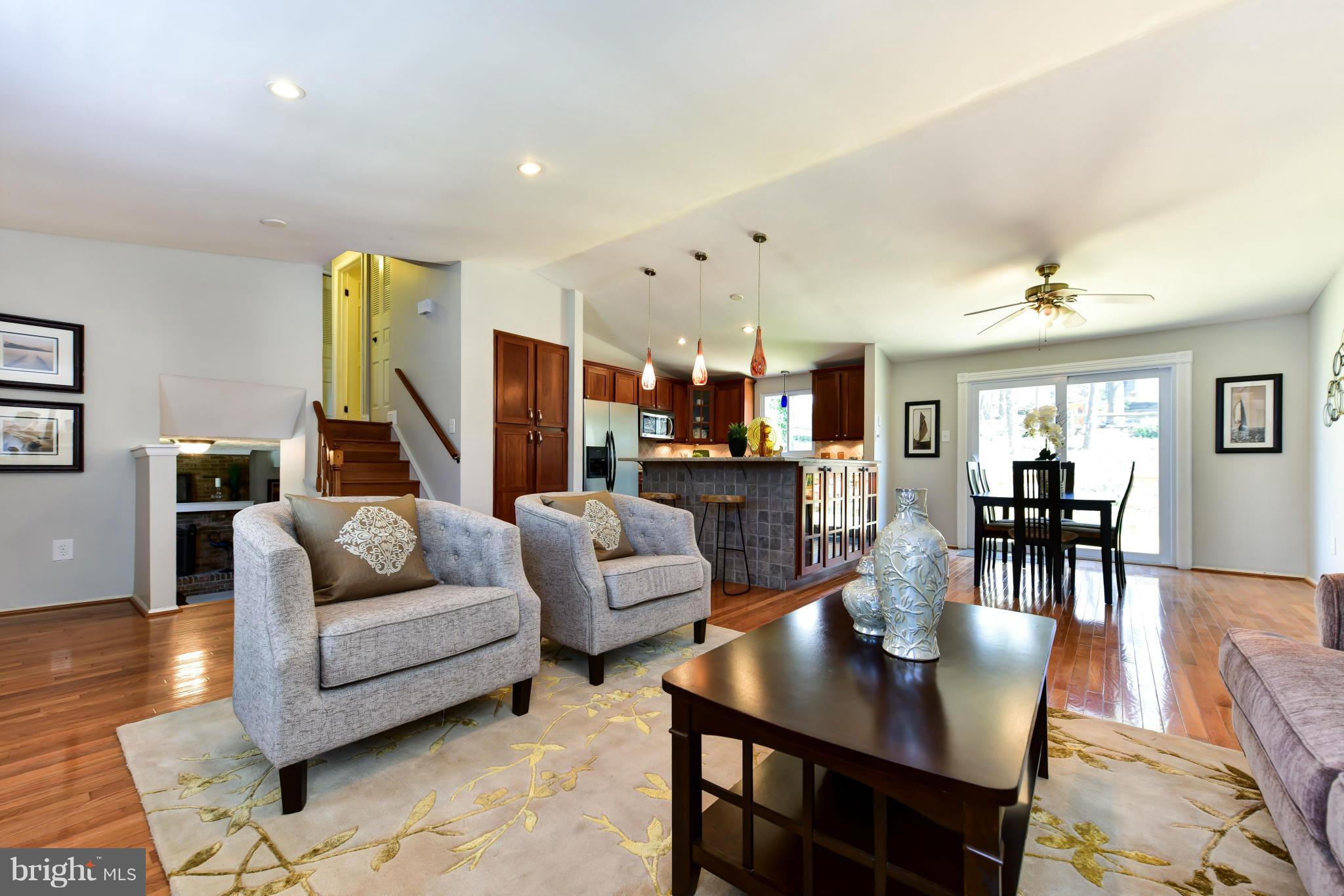 8348 Magic Leaf Road Springfield, VA 22153 - Photo 6 of 30 Living Room