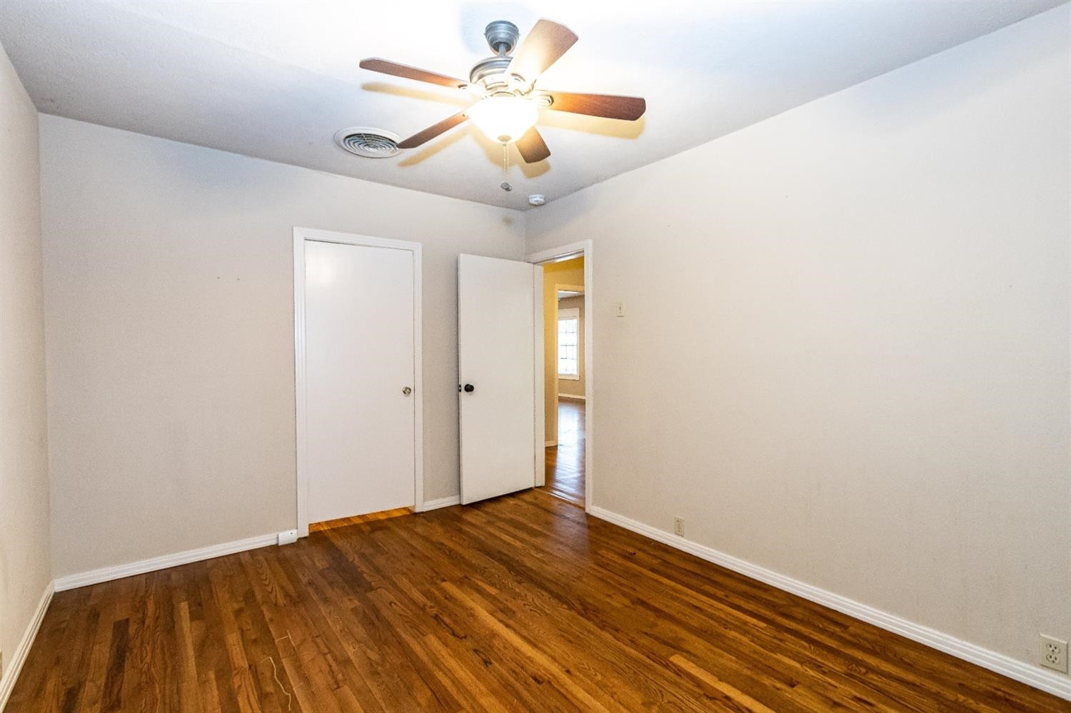 3715 38th Street Lubbock, TX 79413 - Photo 31 of 39 3rd Bedroom