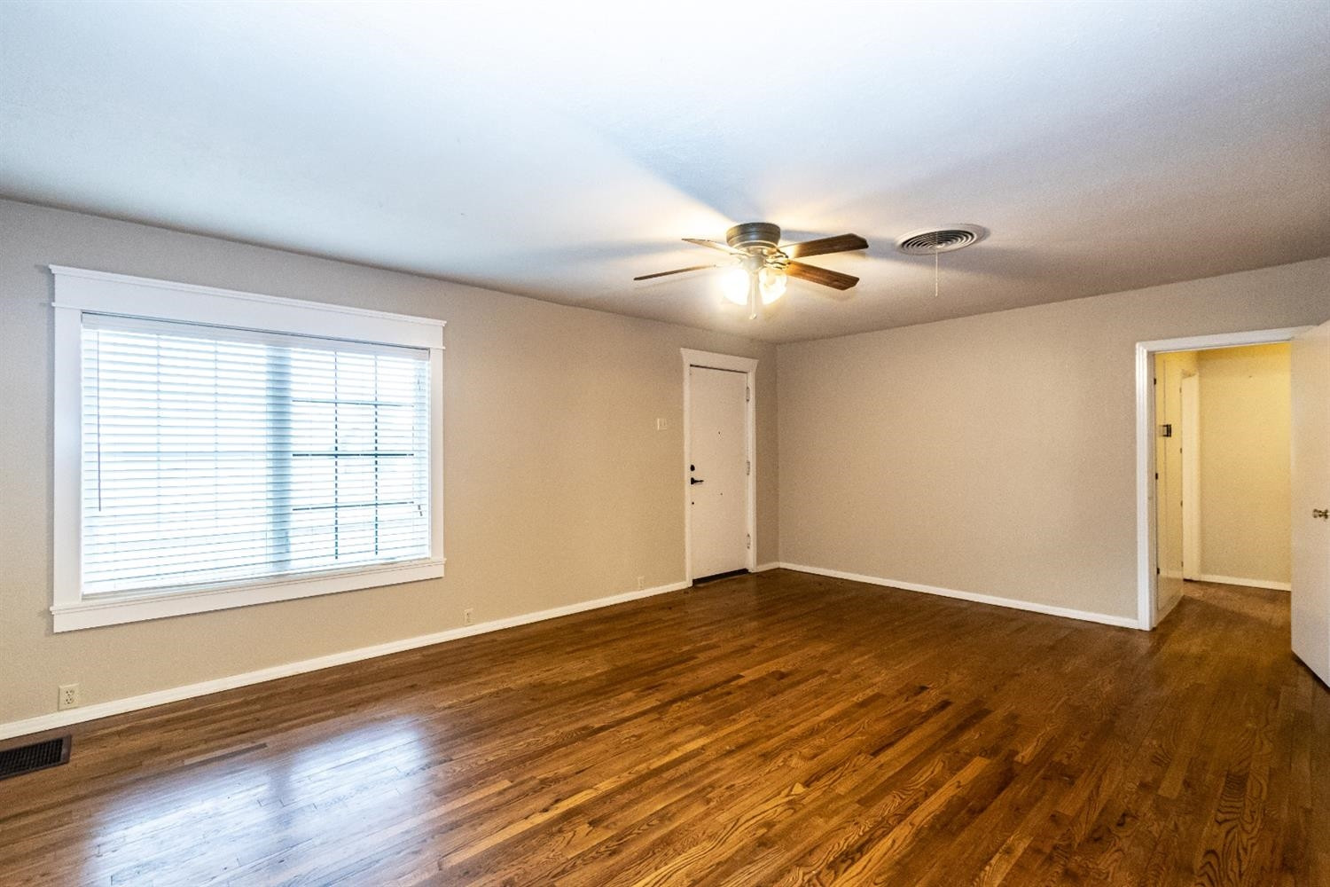 3715 38th Street Lubbock, TX 79413 - Photo 8 of 39 Photo 8