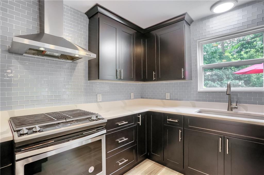 1075 Rural Ridge Drive Cheswick, PA 15024 - Photo 6 of 25 Stainless steel appliances give the space a modern finish.