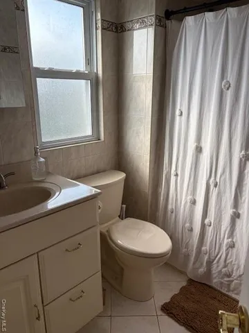 $2,100 | 60 Monroe Street, Lynbrook, NY 11563