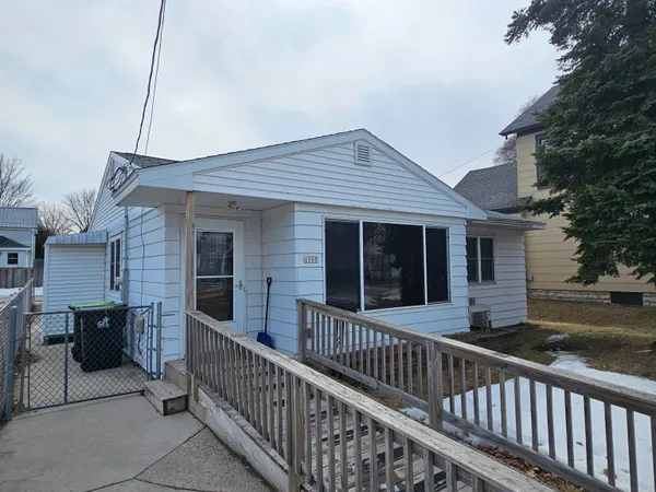 $129,900 | 1005 8th Avenue, Menominee, MI 49858