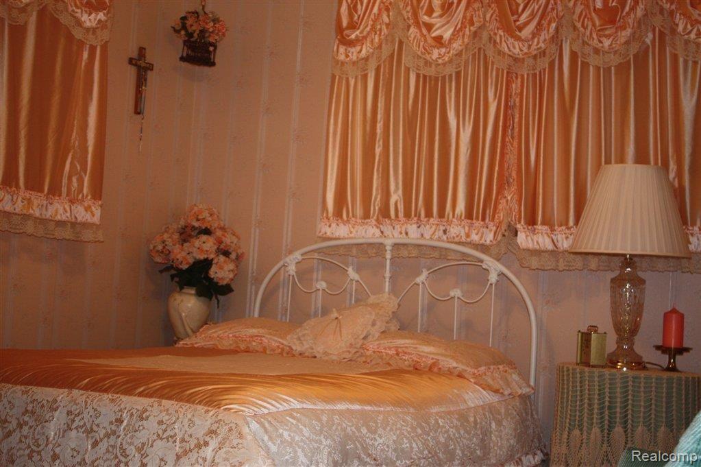 14667 Sharrard Road Allenton, MI 48002 - Photo 6 of 25 BR2.1.JPG