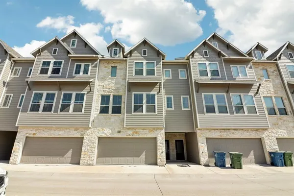 $2,750 | 104 Samuel Street, Lewisville, TX 75057