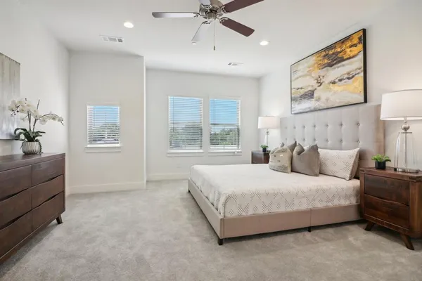 $2,750 | 104 Samuel Street, Lewisville, TX 75057