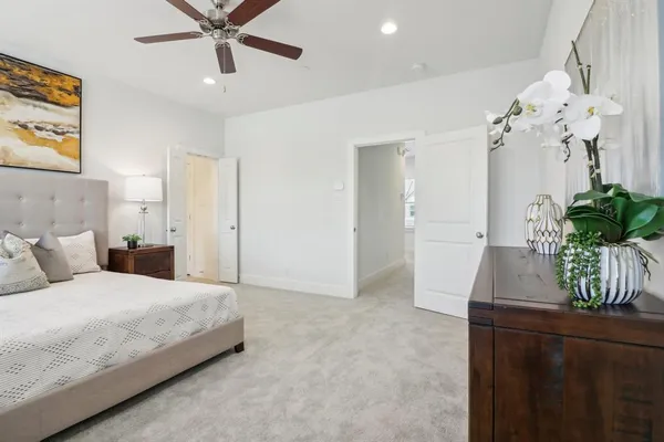 $2,750 | 104 Samuel Street, Lewisville, TX 75057