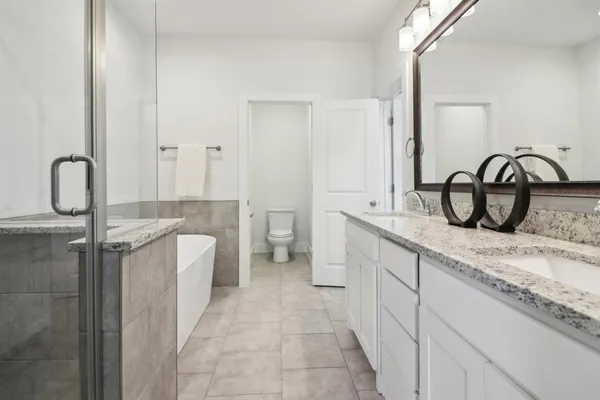 $2,750 | 104 Samuel Street, Lewisville, TX 75057