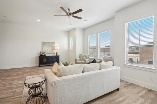 $2,750 | 104 Samuel Street, Lewisville, TX 75057