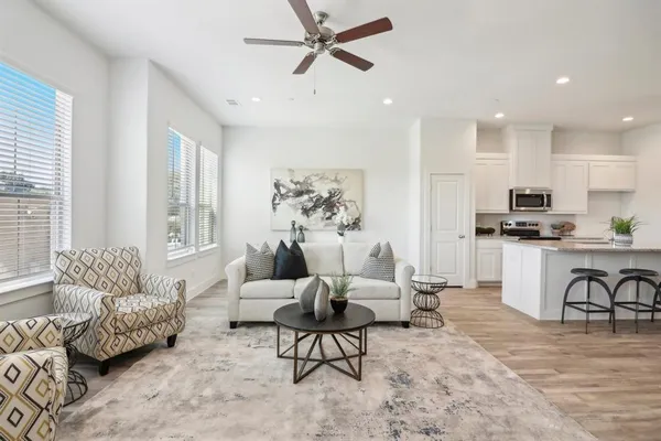 $2,750 | 104 Samuel Street, Lewisville, TX 75057