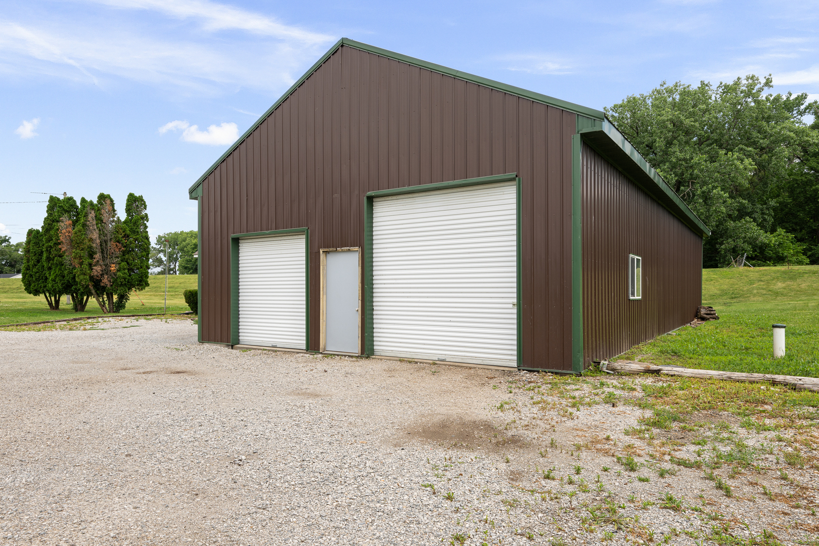 2303 Big Island Road Milan, IL 61264 - Photo 12 of 28