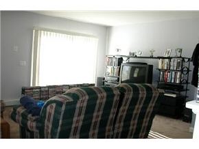 1029 South Mammoth Road Manchester, NH 03109 - Photo 2 of 8