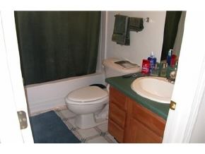 1029 South Mammoth Road Manchester, NH 03109 - Photo 7 of 8