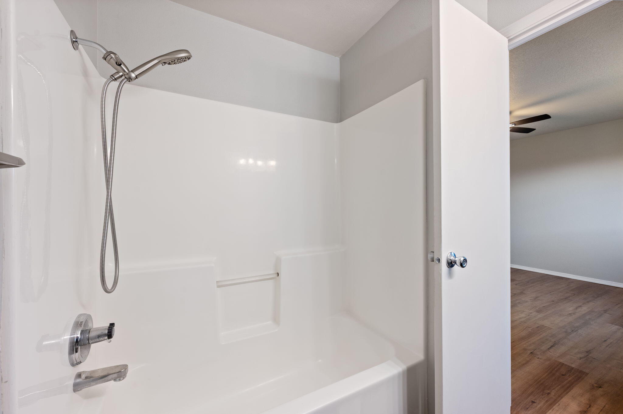 2123 Southwest 33rd Street Redmond, OR 97756 - Photo 26 of 37 PRIMARY BATHROOM