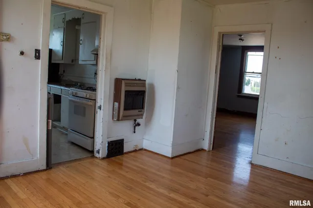 $25,000 | 17 North 5th Avenue, Canton, IL 61520