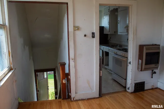 $25,000 | 17 North 5th Avenue, Canton, IL 61520