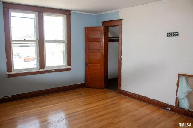 $25,000 | 17 North 5th Avenue, Canton, IL 61520