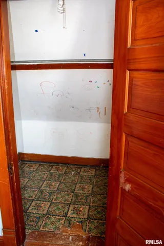 $25,000 | 17 North 5th Avenue, Canton, IL 61520