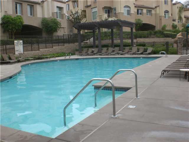 832 Almond Road San Marcos, CA 92078 - Photo 22 of 25 Complex pool