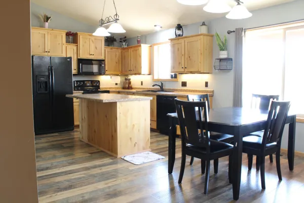 $469,900 | 7418 450th Street, Harris, MN 55032