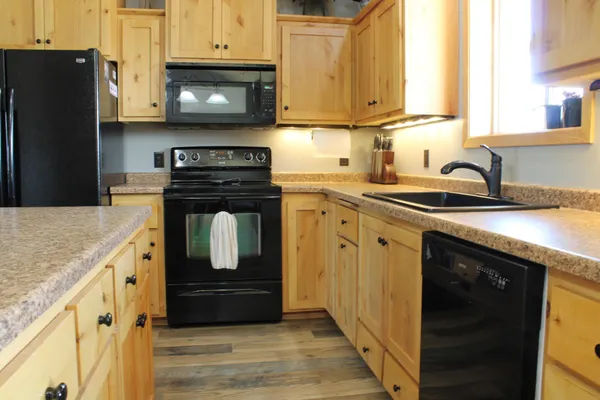 $469,900 | 7418 450th Street, Harris, MN 55032