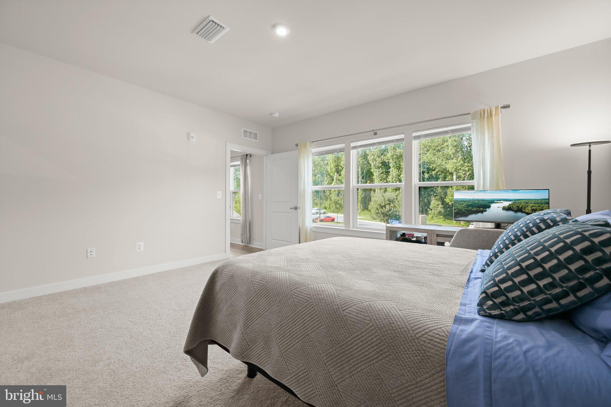 10401 Resort Road, Unit L Ellicott City, MD 21042 - Photo 18 of 31 Primary bedroom suite