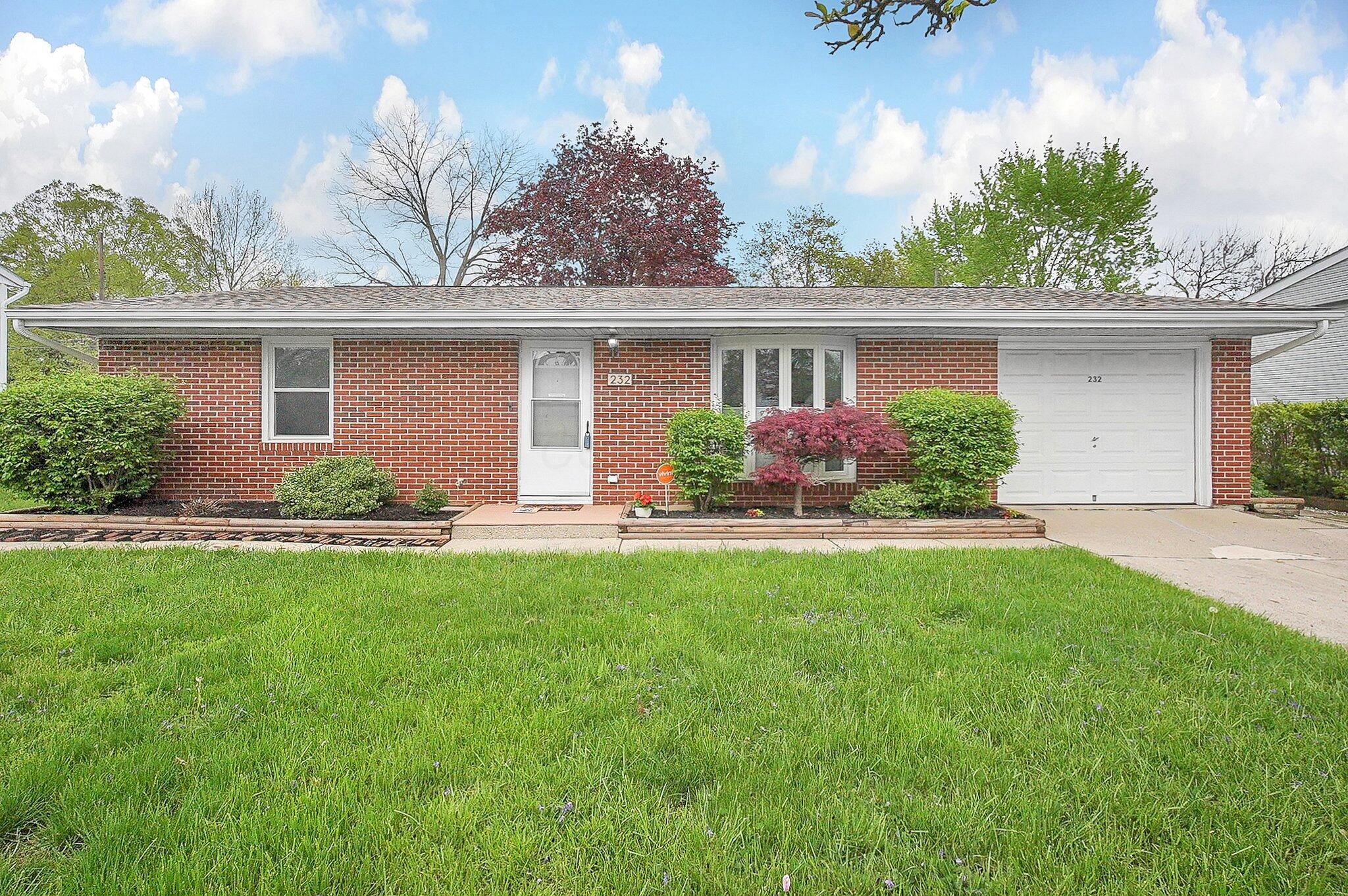 232 Regents Road Columbus, OH 43230 - Photo 1 of 27 1-web-or-mls-232-regents-rd