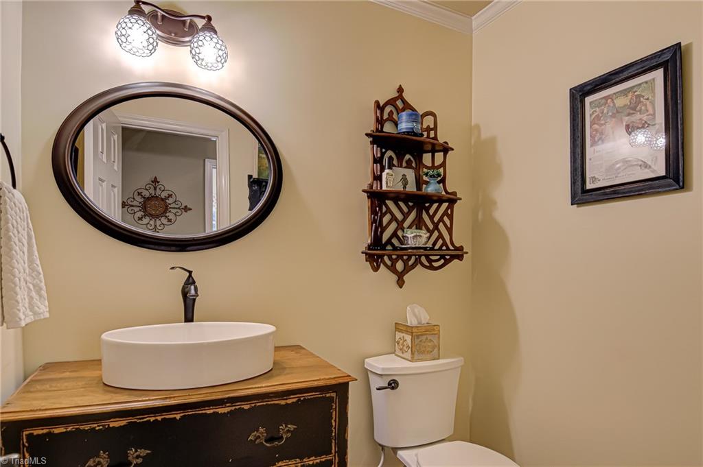 8065 Lasater Road Clemmons, NC 27012 - Photo 17 of 39 Half bath on the main level