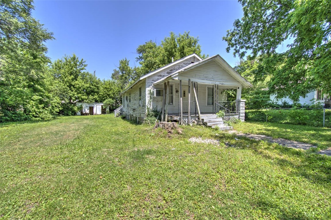 956 Curtis Avenue Decatur, IL 62526 - Photo 5 of 8