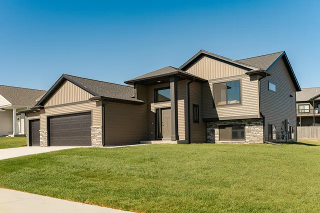 $494,900 | 1806 Brandt Drive Northeast, Byron, MN 55920