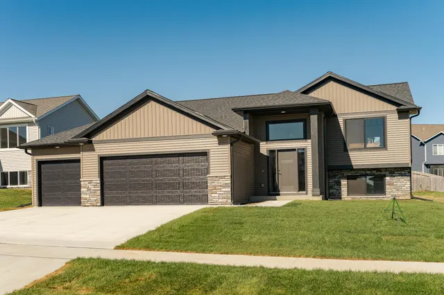 $494,900 | 1806 Brandt Drive Northeast, Byron, MN 55920