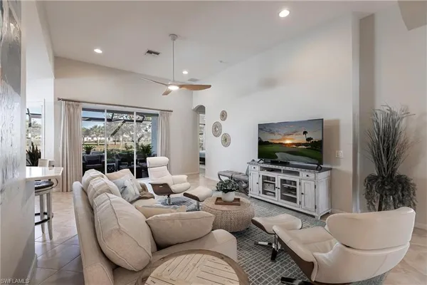 $5,500 | 3920 Lakeview Isle Court, Fort Myers, FL 33905