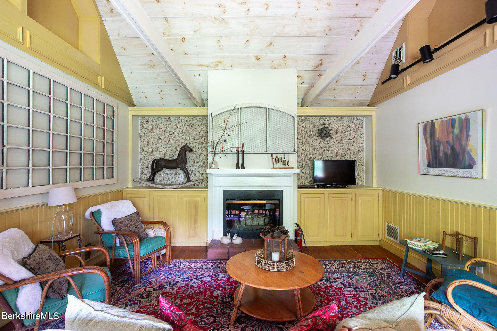 662 Foley Road Sheffield, MA 01257 - Photo 17 of 34 Great room