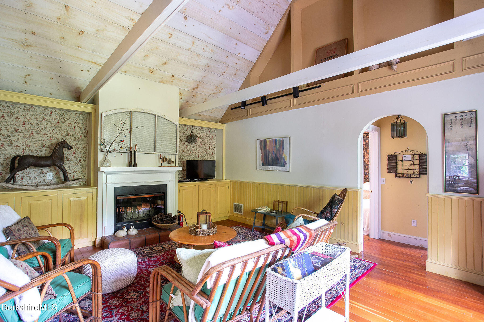 662 Foley Road Sheffield, MA 01257 - Photo 18 of 34 Great room